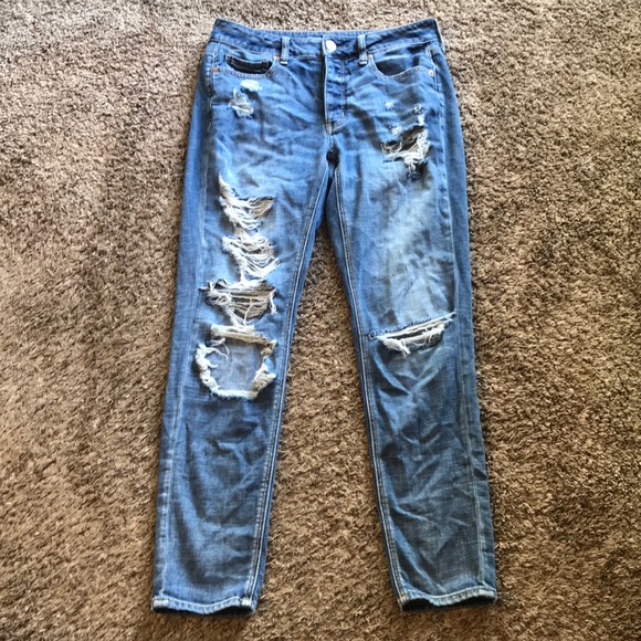 American Eagle Outfitters Denim - American Eagle Tom girl Distressed Jeans